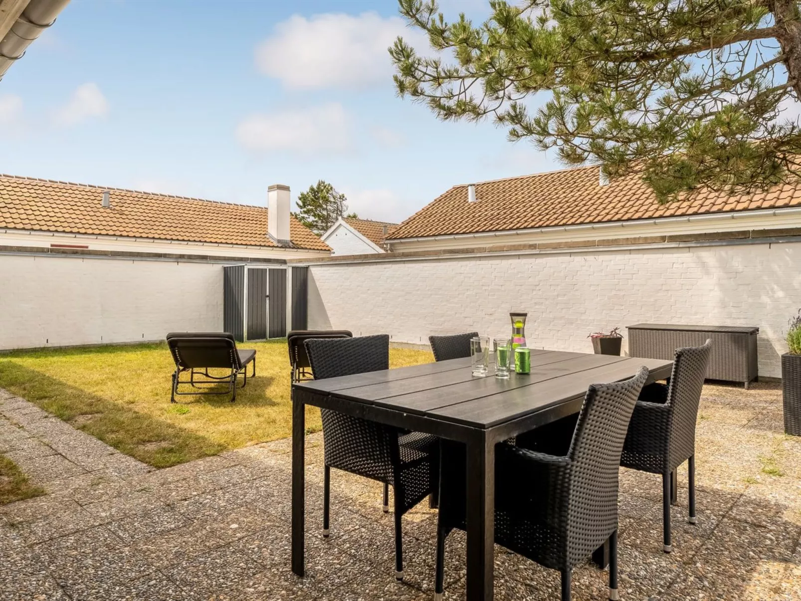 "Aike" - 1km from the sea-Outside