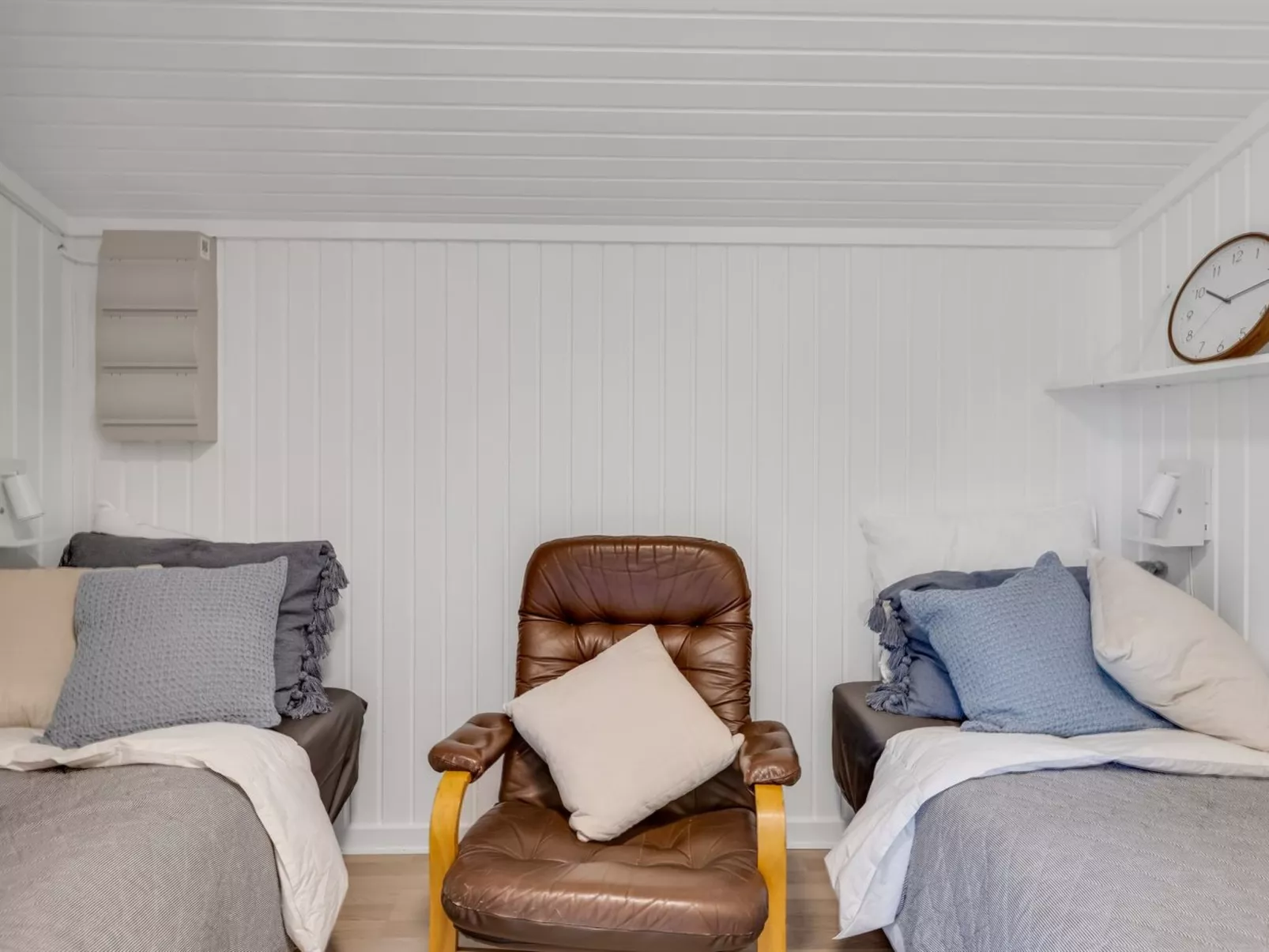 "Göran" - 30km from the sea-Dedans