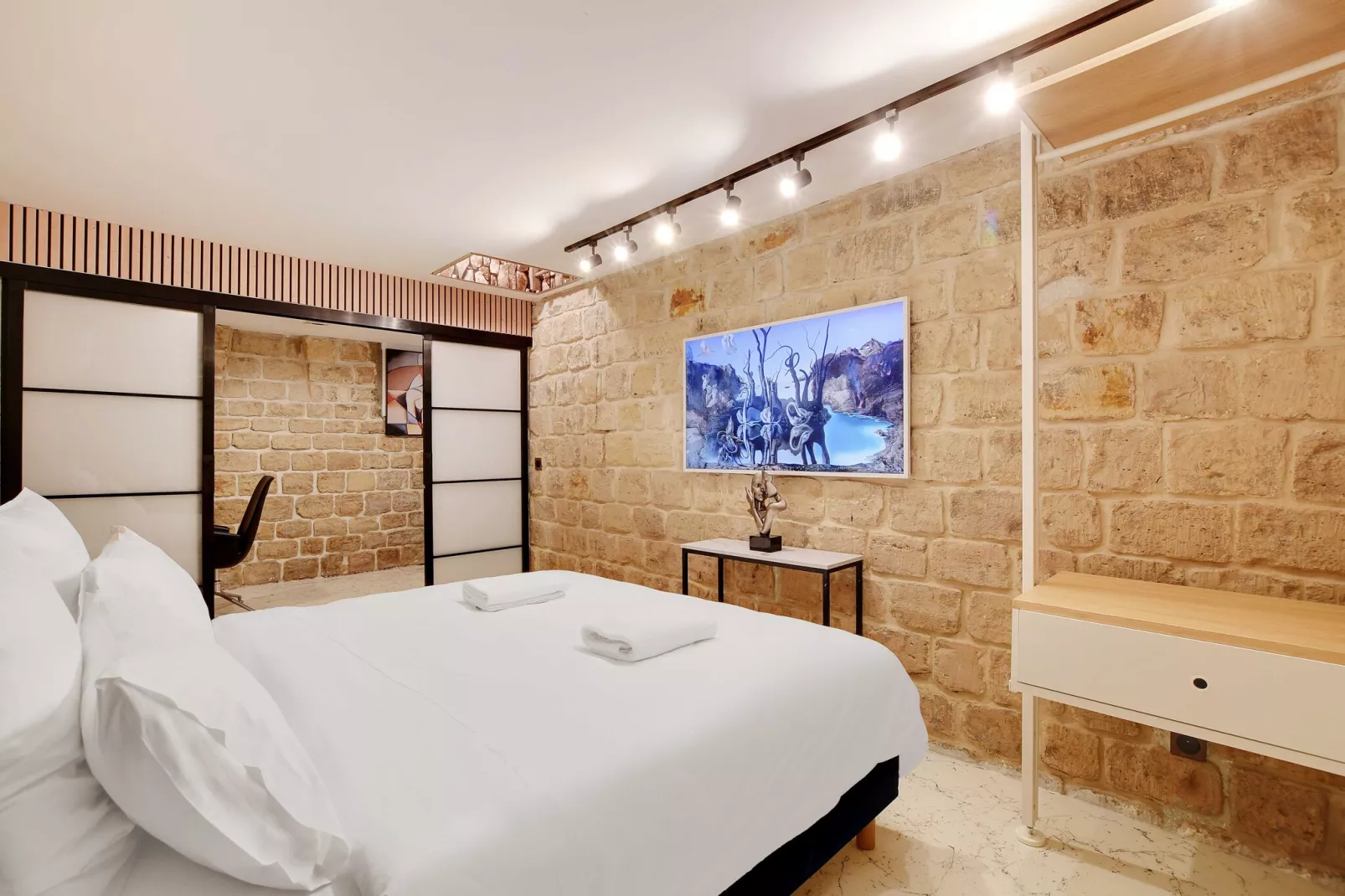 DA-16-POPINCOURT-Nicht zugeordnet