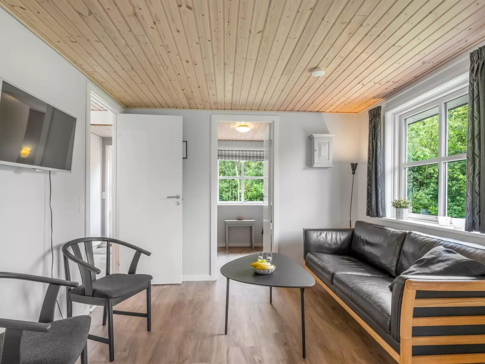 "Roland" - 200m to the fjord-Dedans