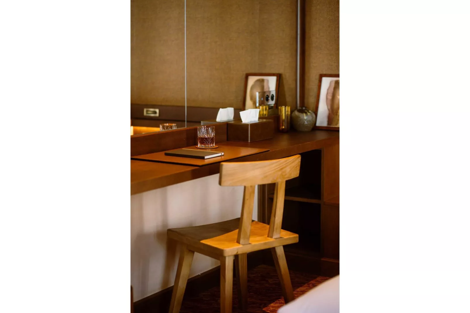 CONFIDENTIEL-4-Innenbereich