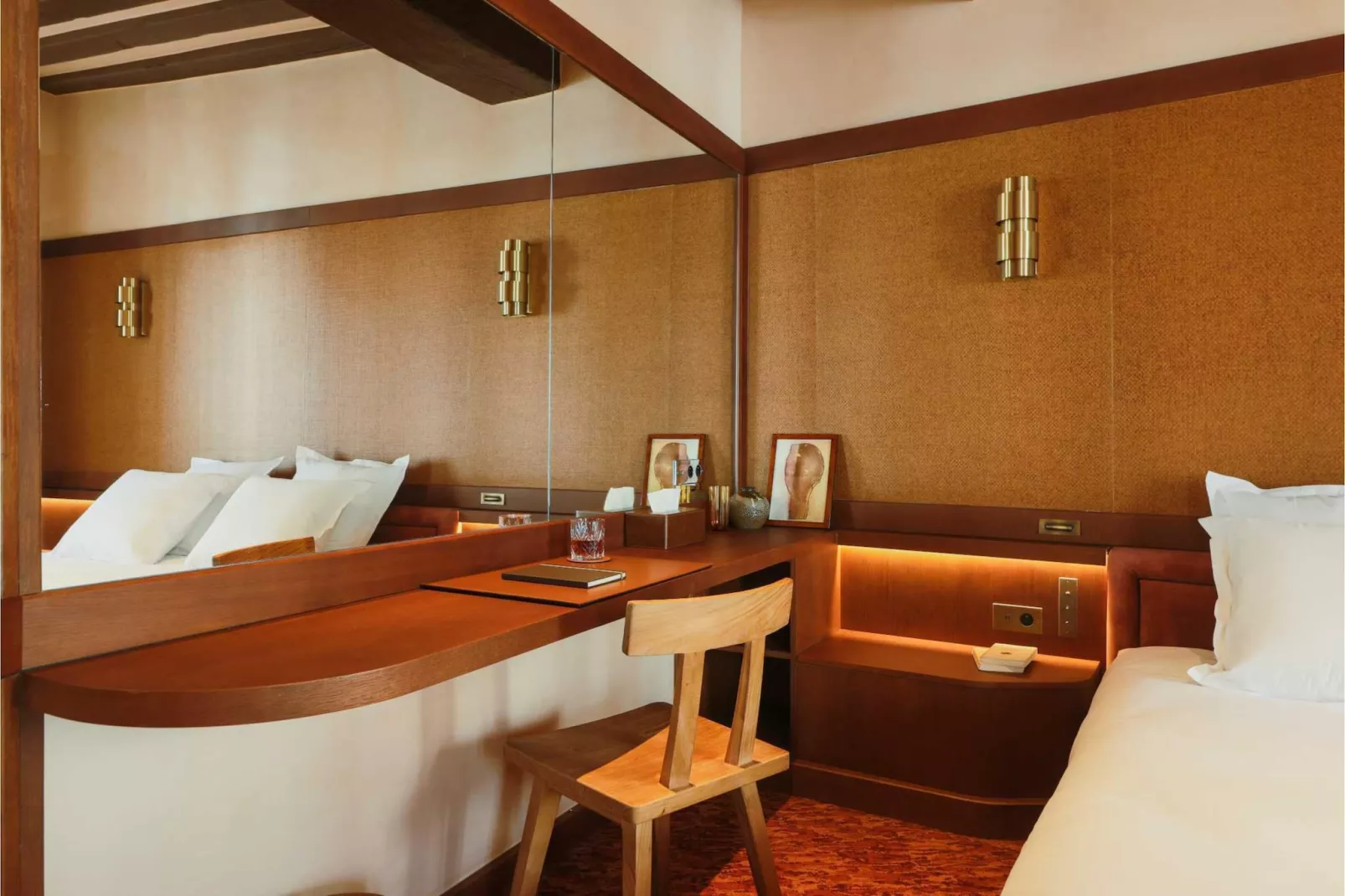 CONFIDENTIEL-6-Innenbereich