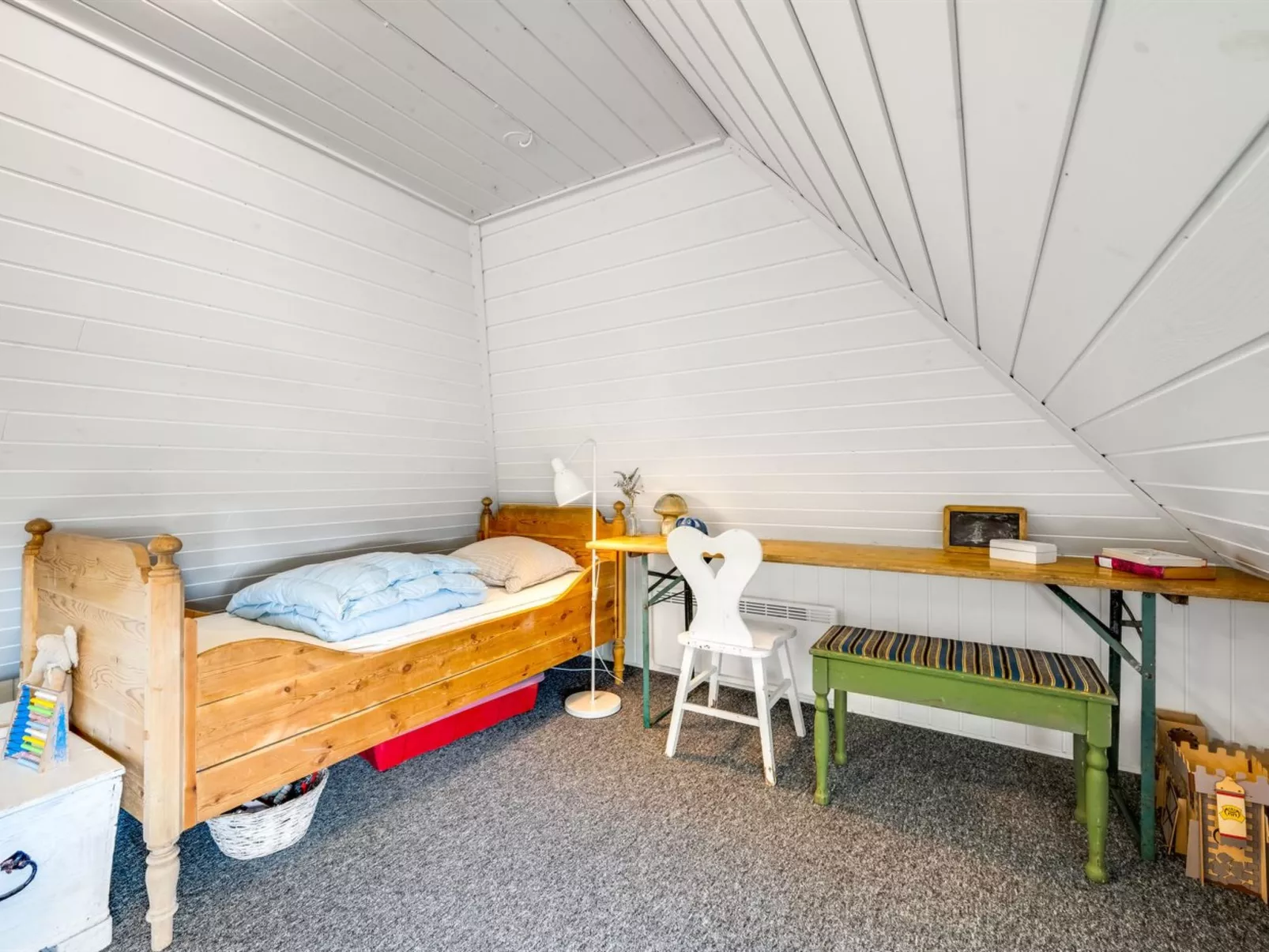 "Reinhard" -  from the sea-Drinnen