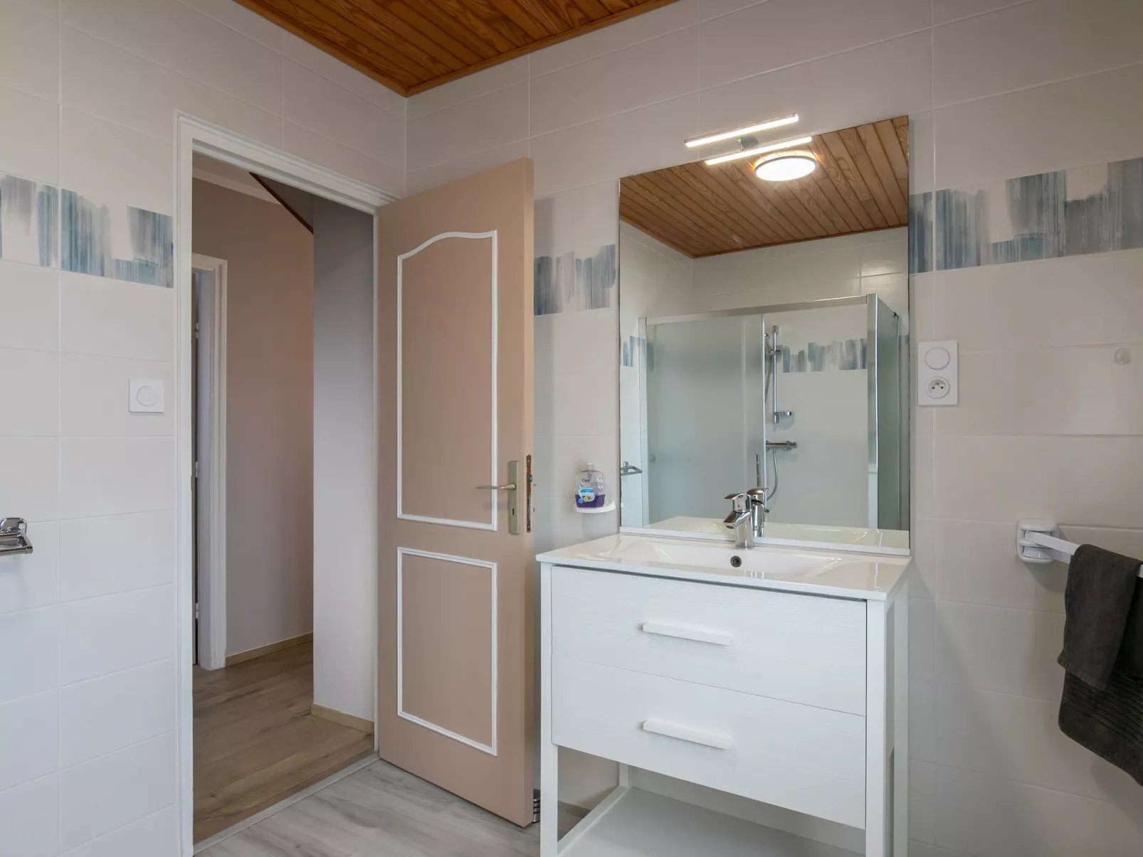 Entre Terre et Mer-Drinnen