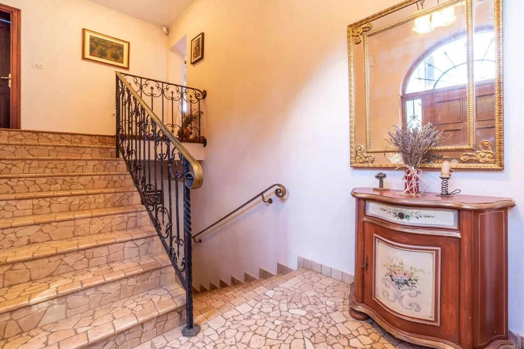 458038-Nicht zugeordnet