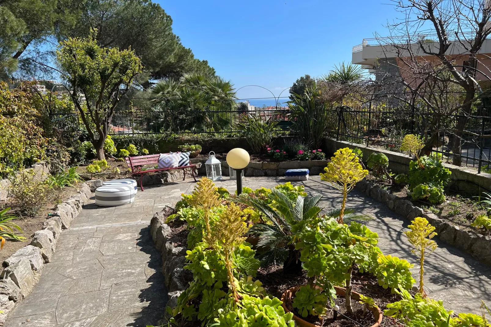 Sanremo Serenella-Jardins en été