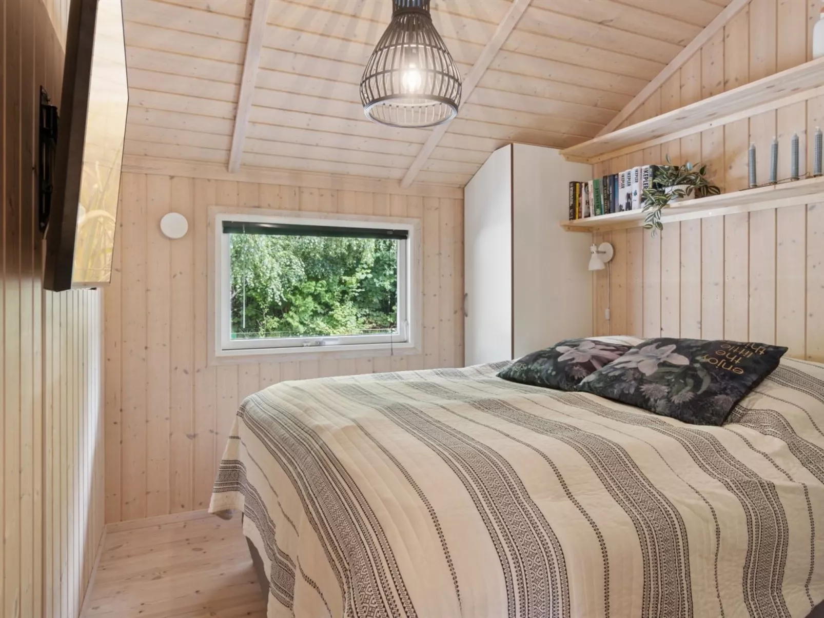 "Emelita" - 175m from the sea-Inside