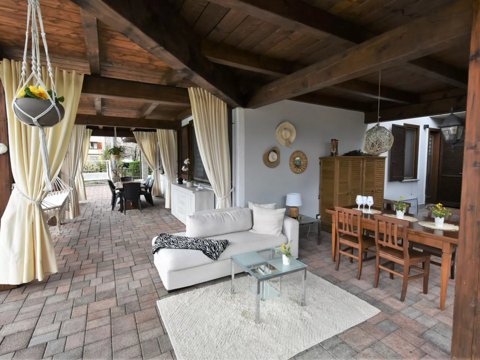Valley View Pool Apartment-Outside