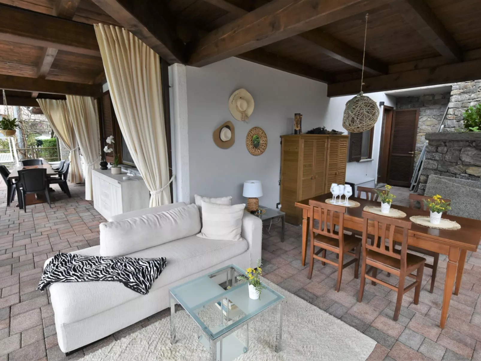 Valley View Pool Apartment-Outside