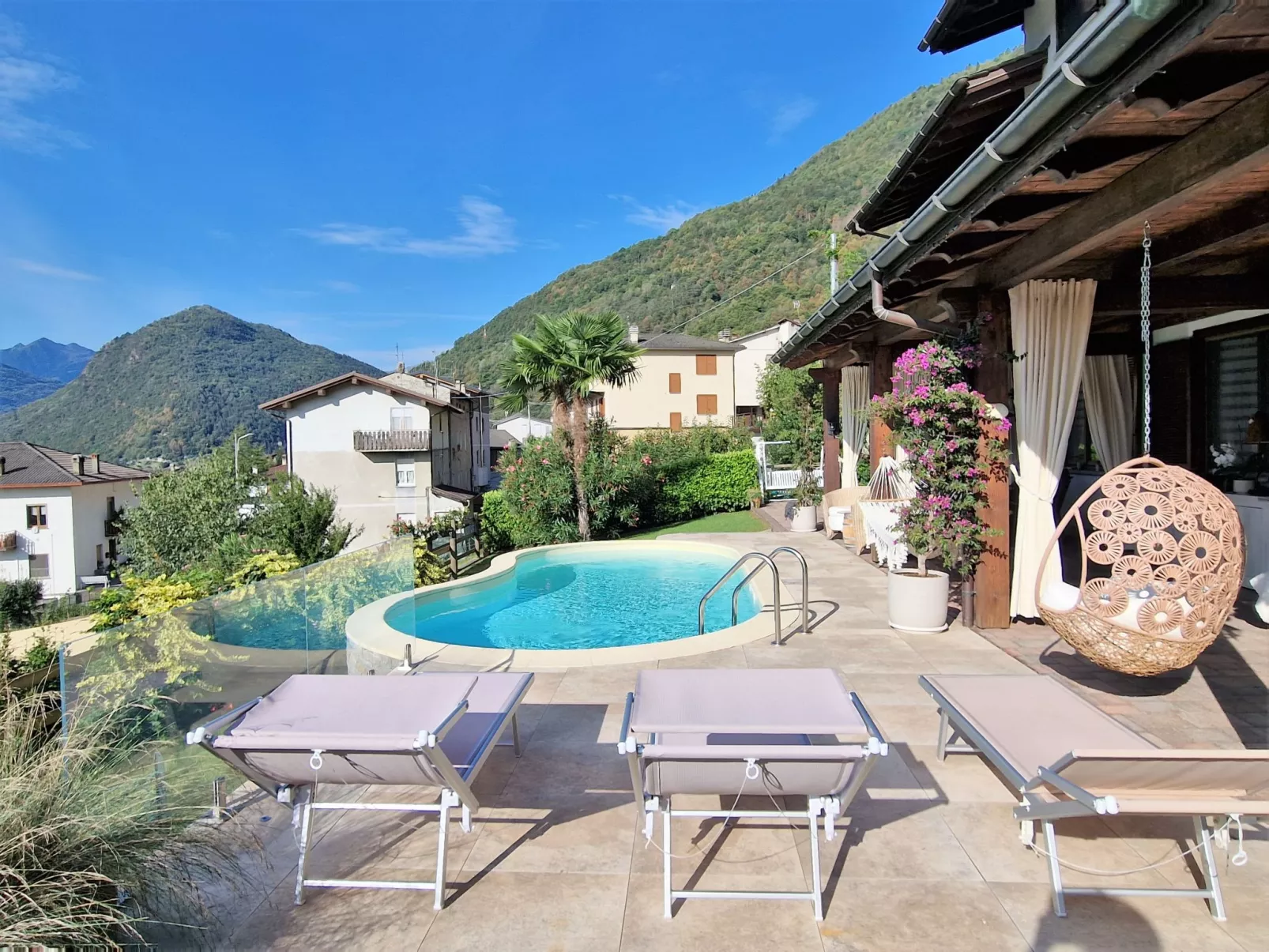 Valley View Pool Apartment-Outside