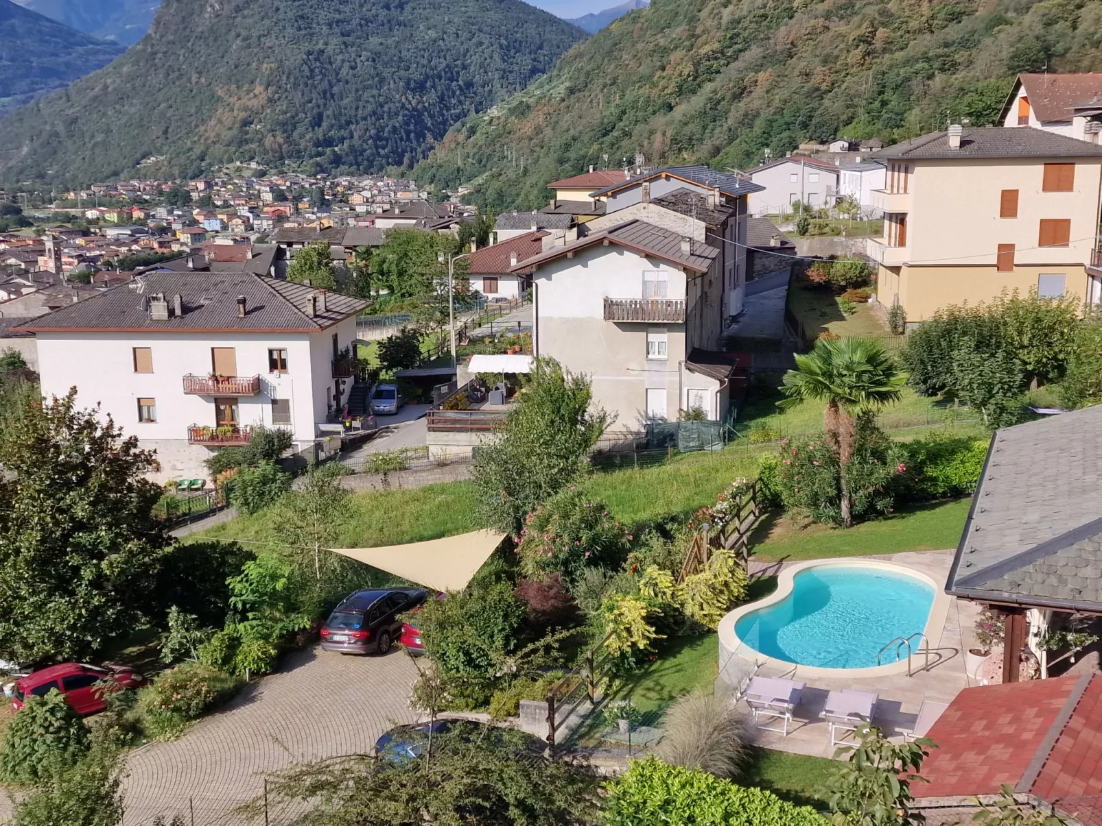 Valley View Pool Apartment-Outside