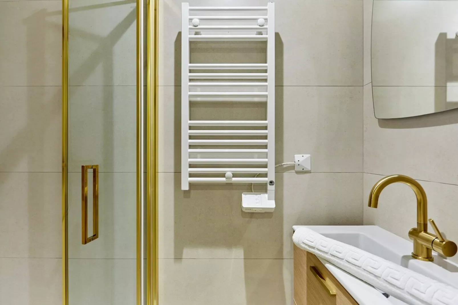 AVRON 2 NEW-Nicht zugeordnet