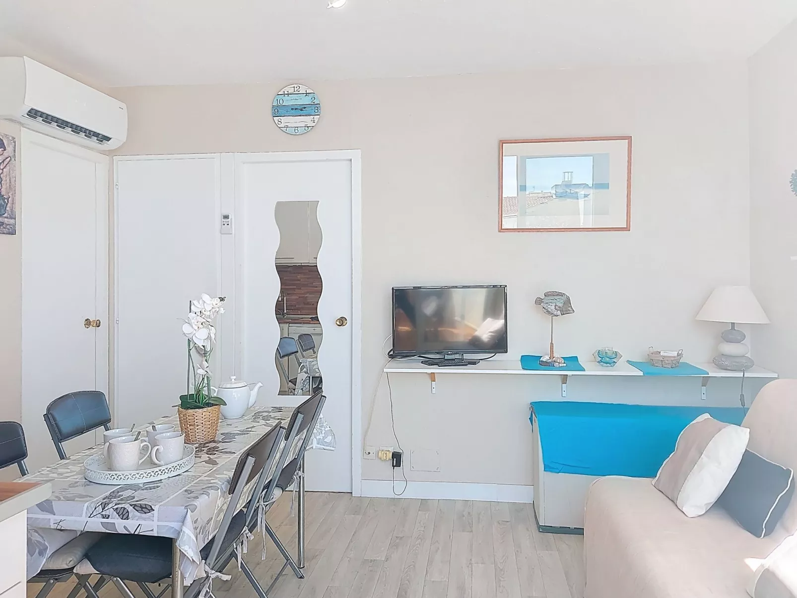 Les Supers Marines-Drinnen