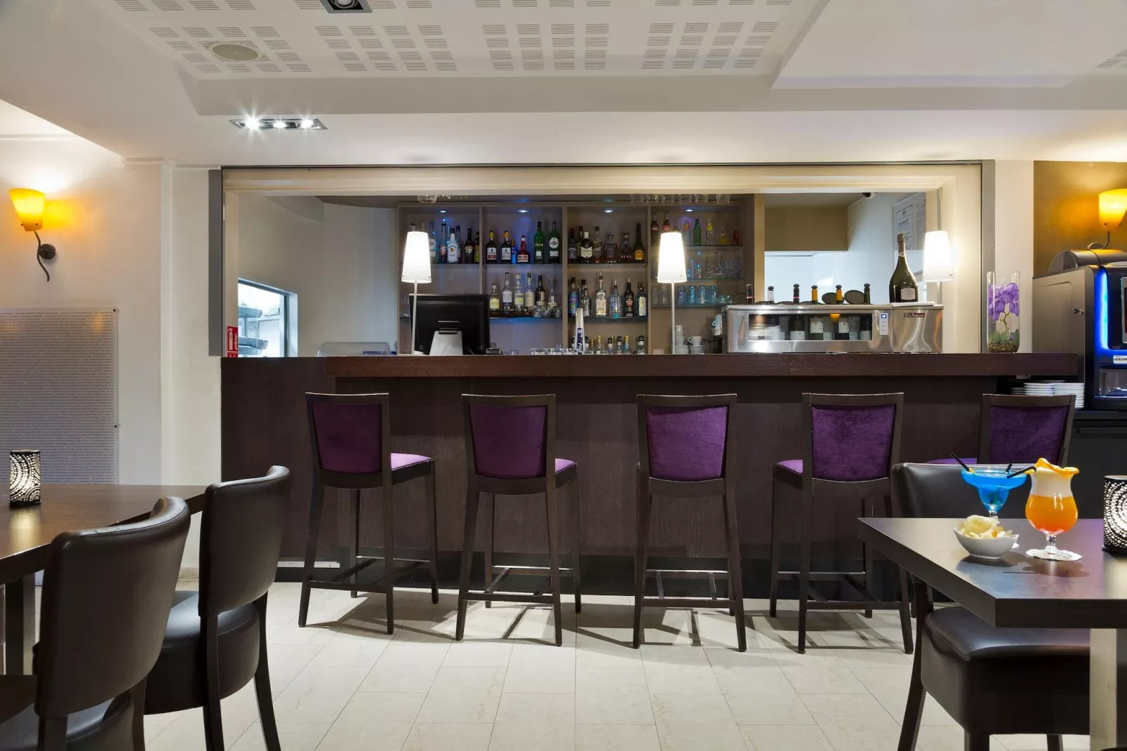 1-Bedroom Apartment park/pool view - LA RESERVE-Ausstattung