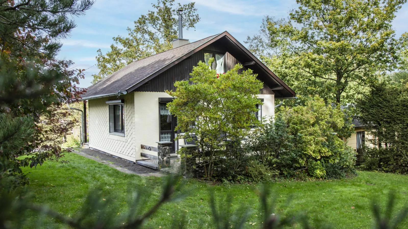 Das Haus am Wald-Außenbereich Sommer