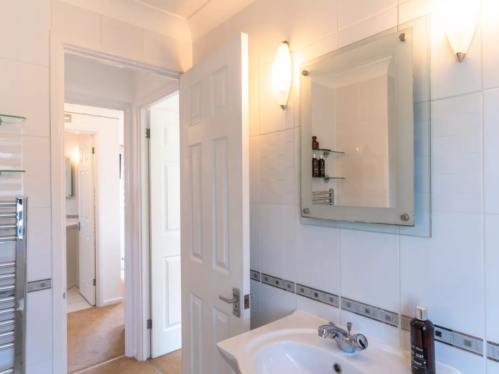 Serendipity Lodge-Inside