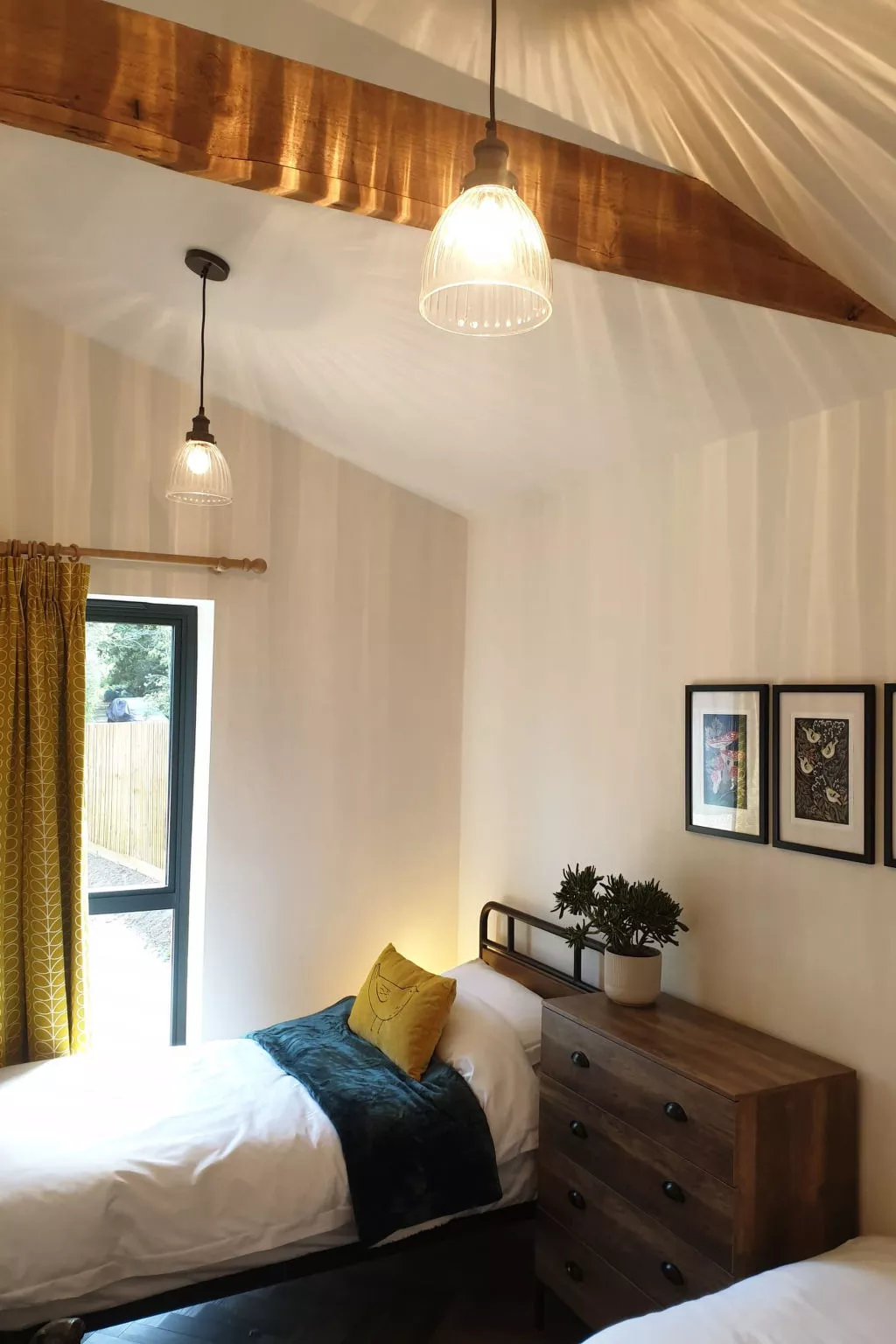 Blackbarn Wood-Dedans