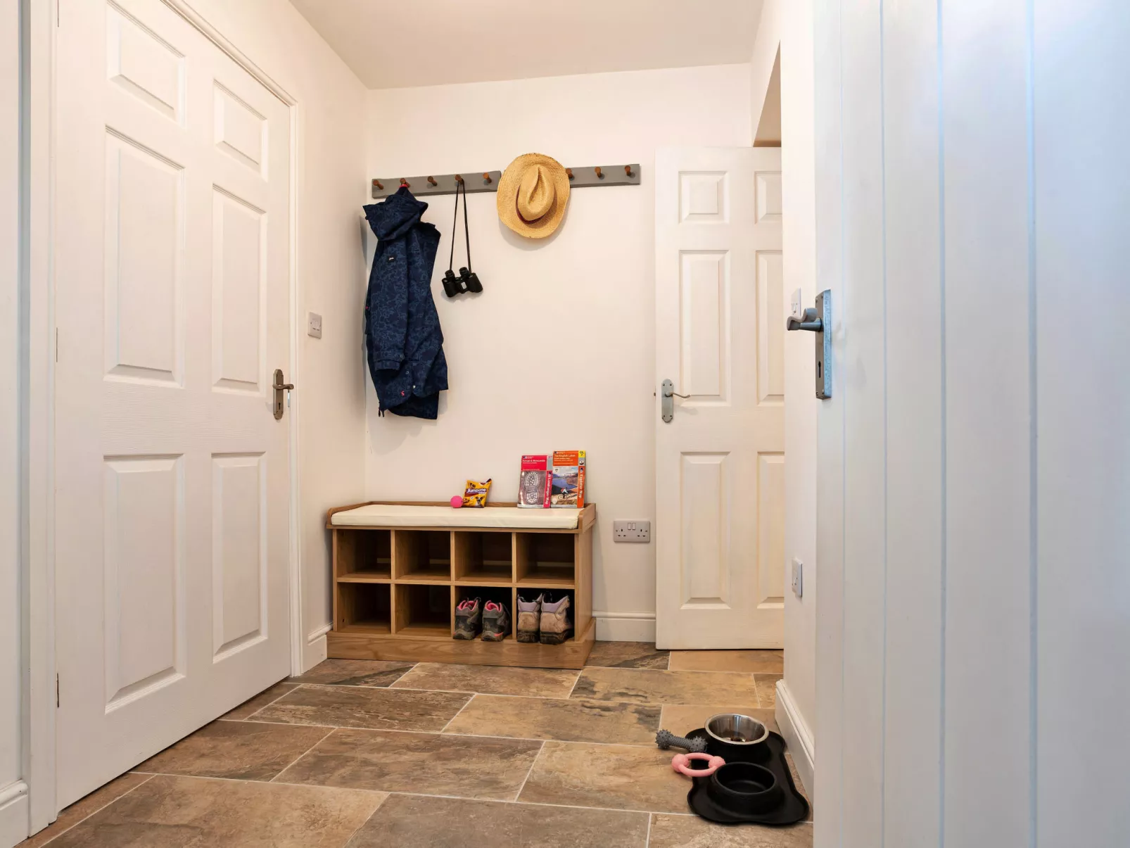 Courtyard Cottage-Inside