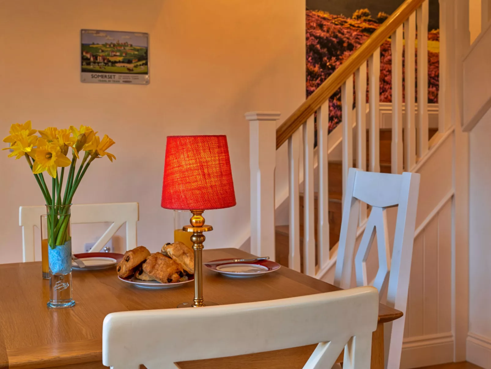 Lower School Cottages-Dedans