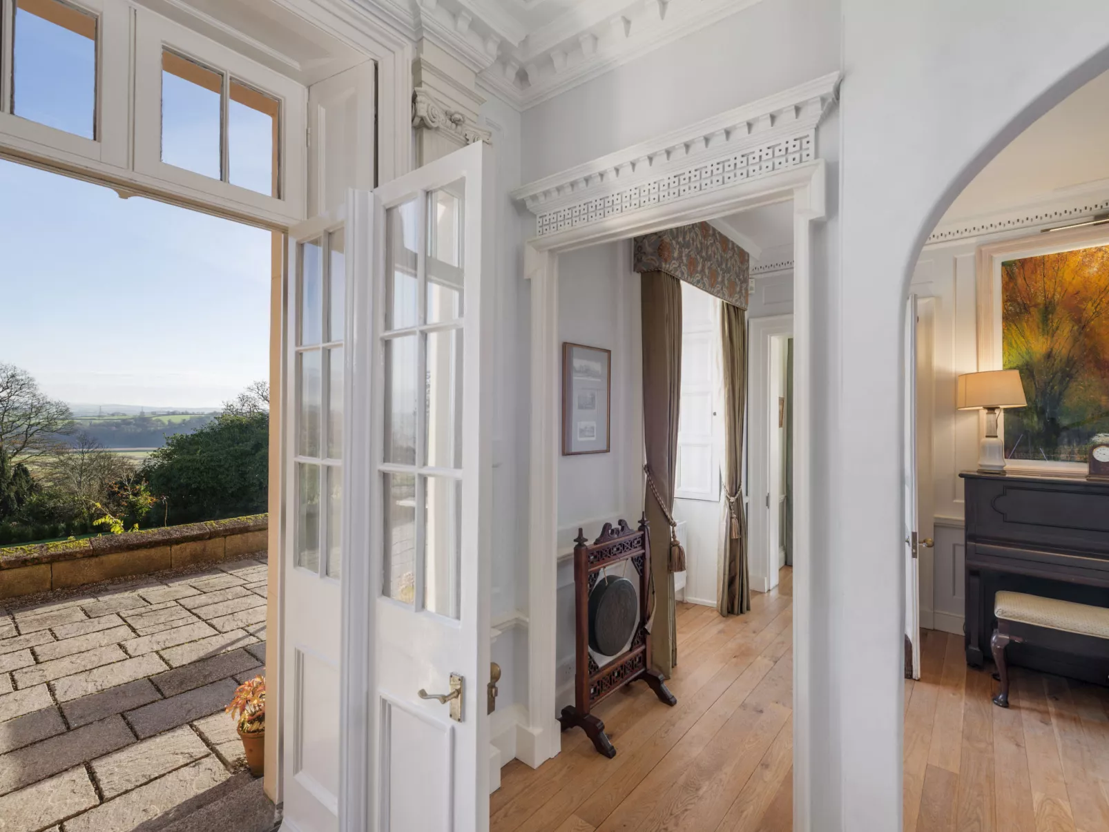 Historic Castle on River Tamar-Drinnen