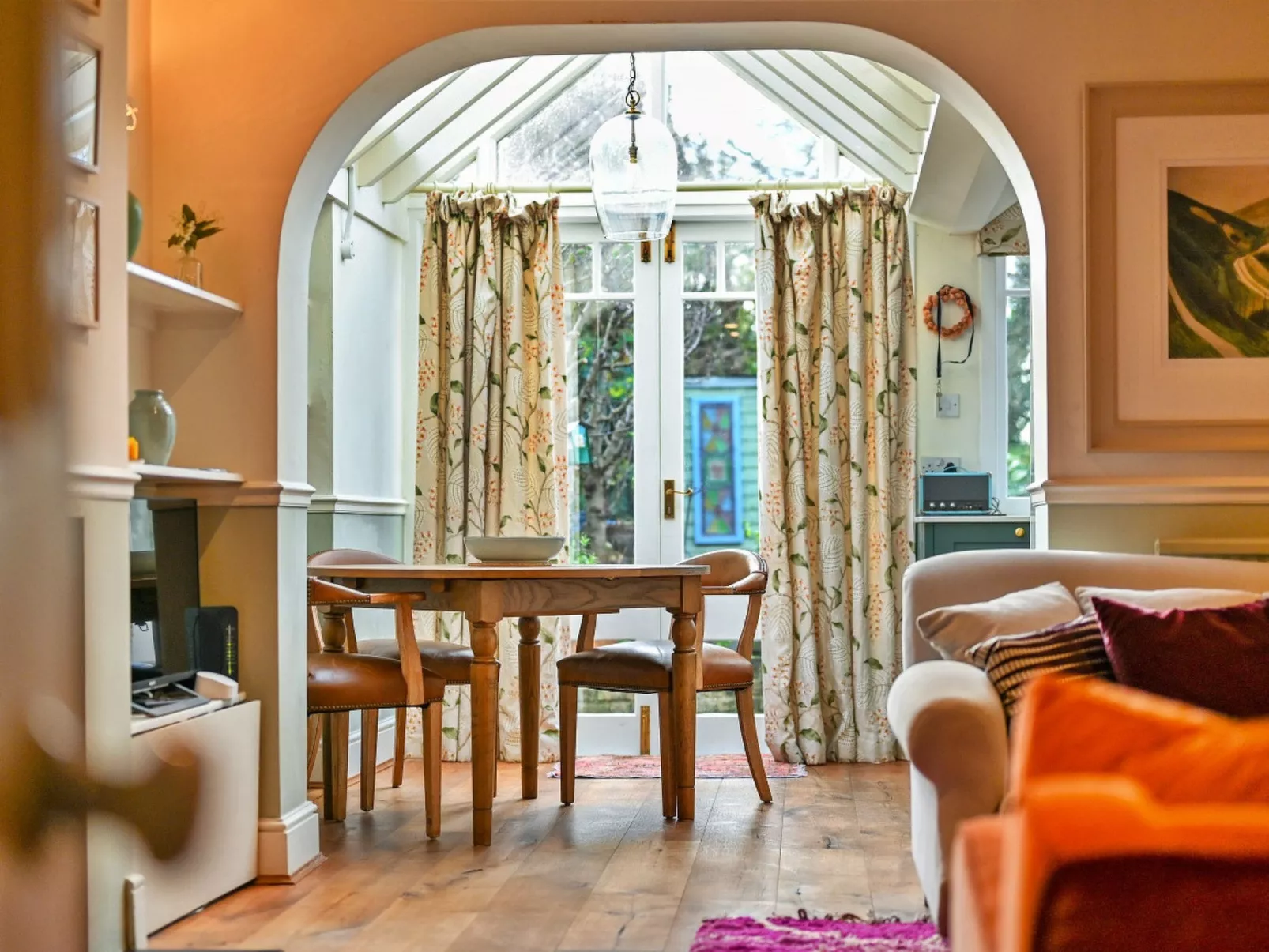 123, High Street-Drinnen