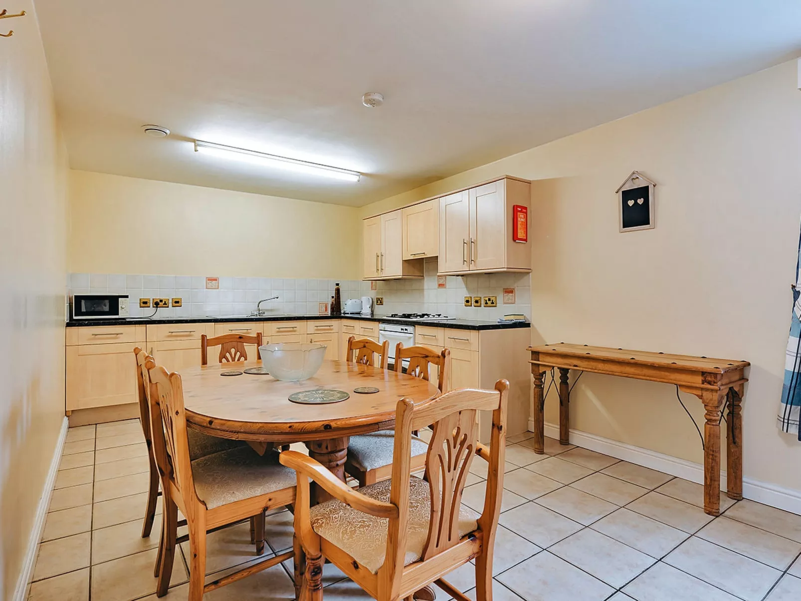 Netley Hall - Honeysuckle-Dedans