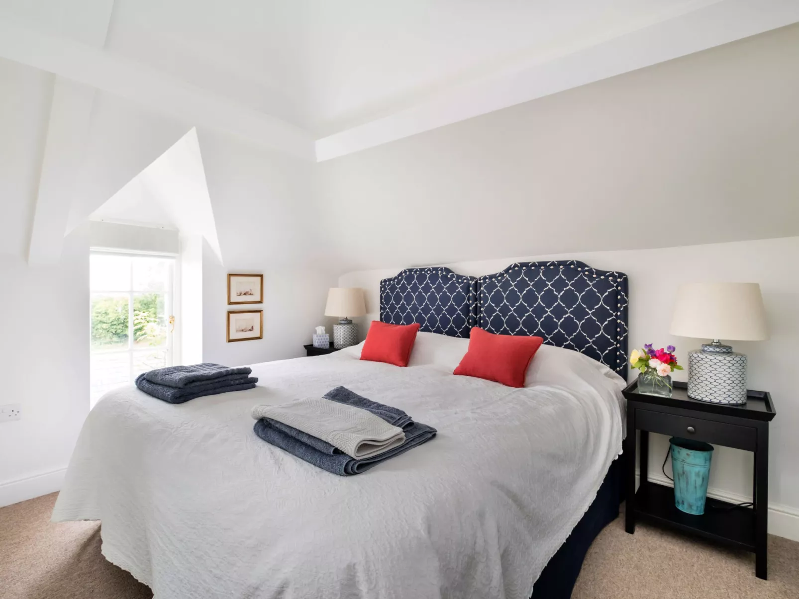 Coach House Wellbeing Retreat-Dedans