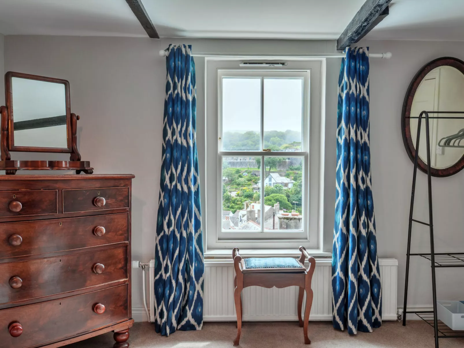 Hillside House-Drinnen