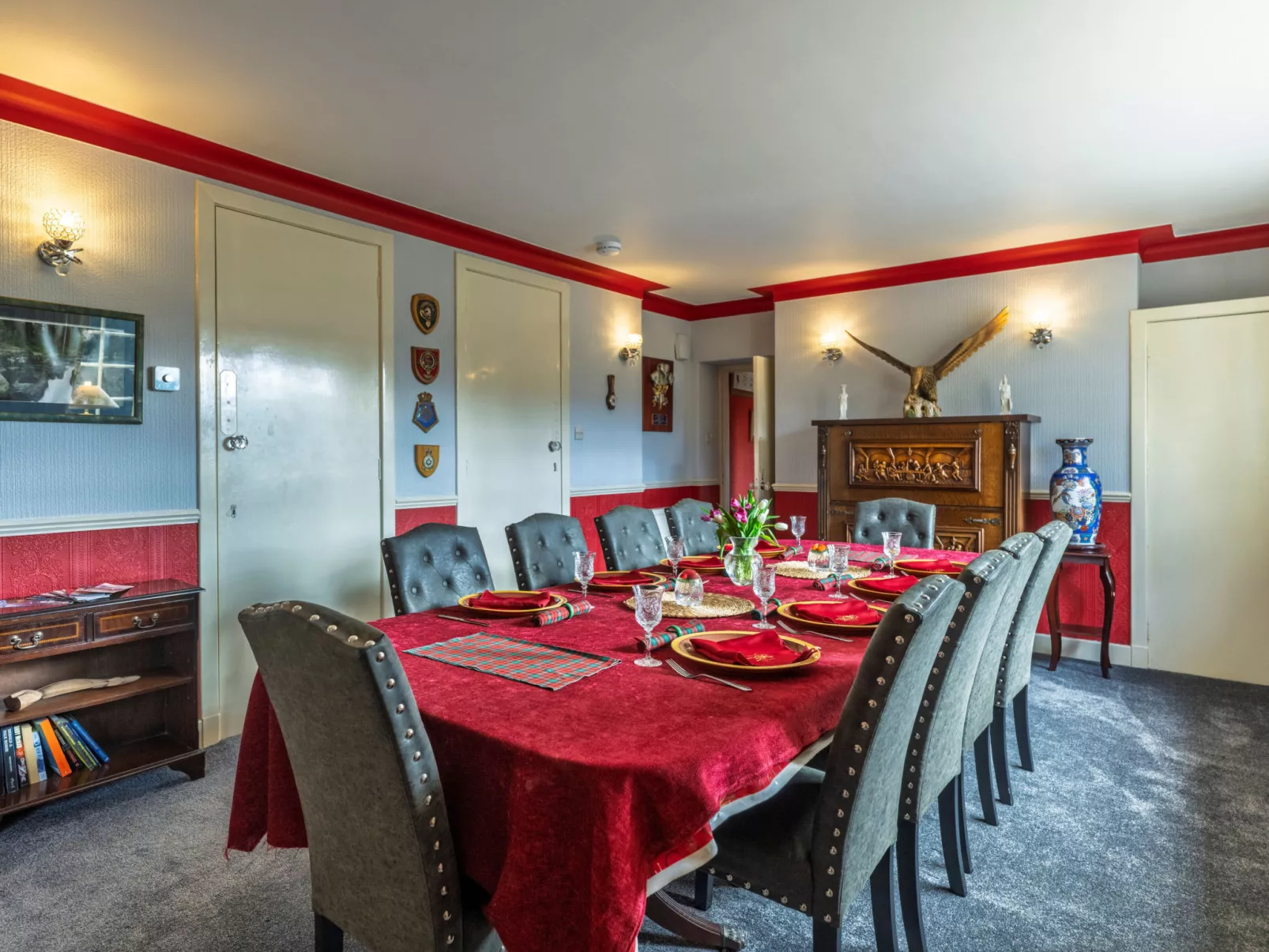 White House Retreat-Dedans