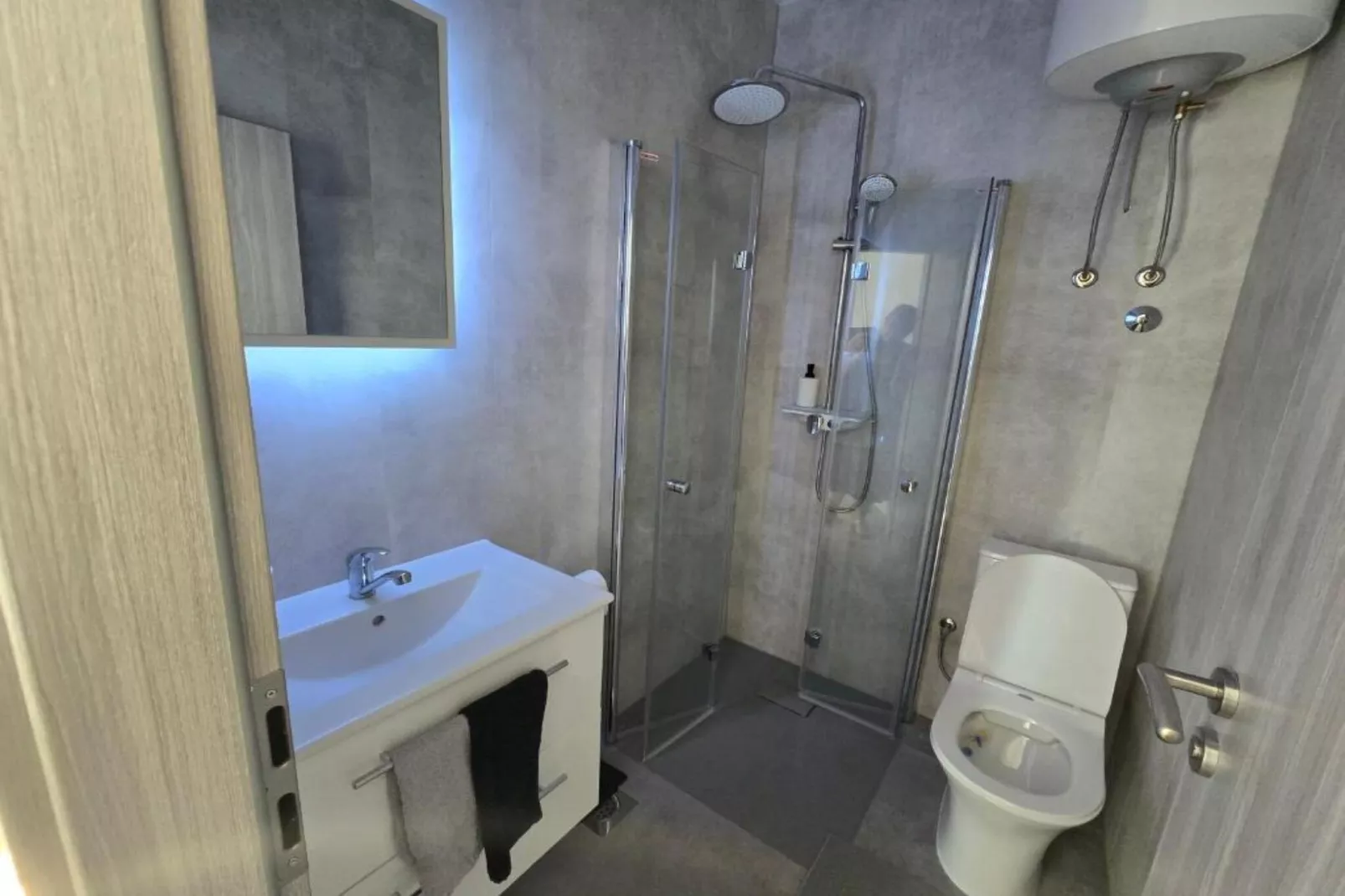 Rooms Burnum - Double Room 4-Badezimmer