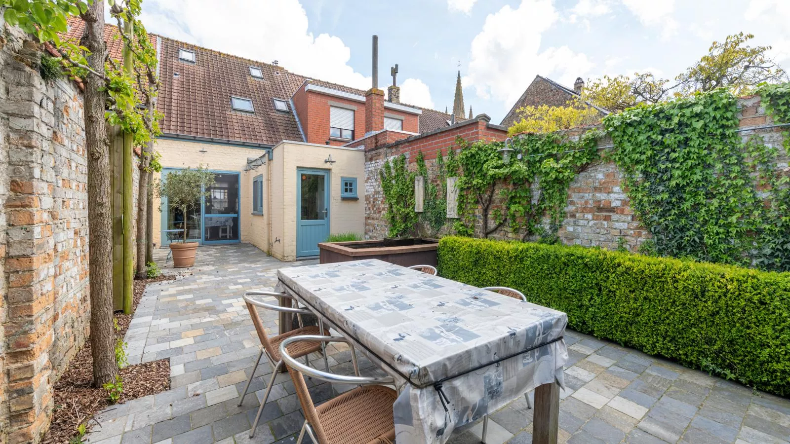 Tuzzetje-Terrasse/Balkon