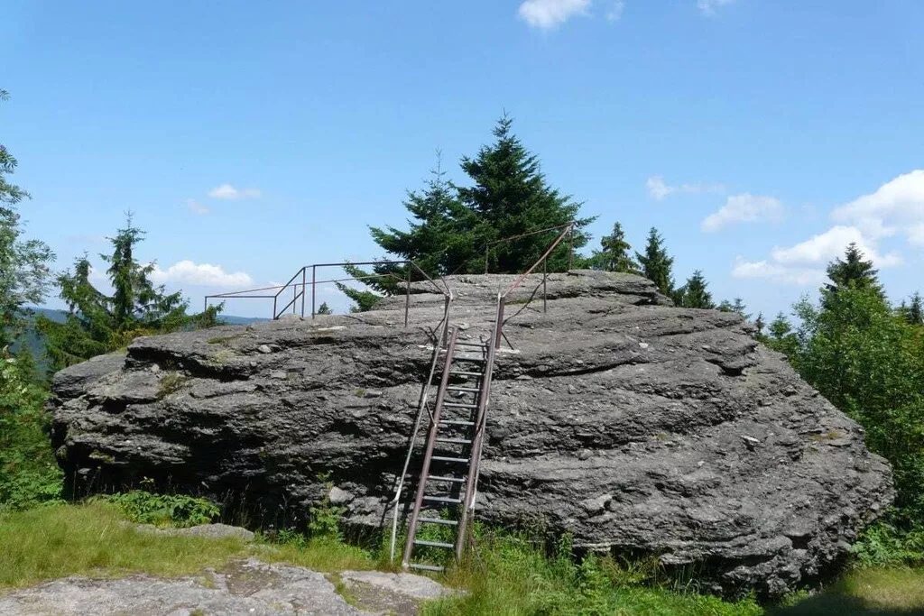 272049-Nicht zugeordnet