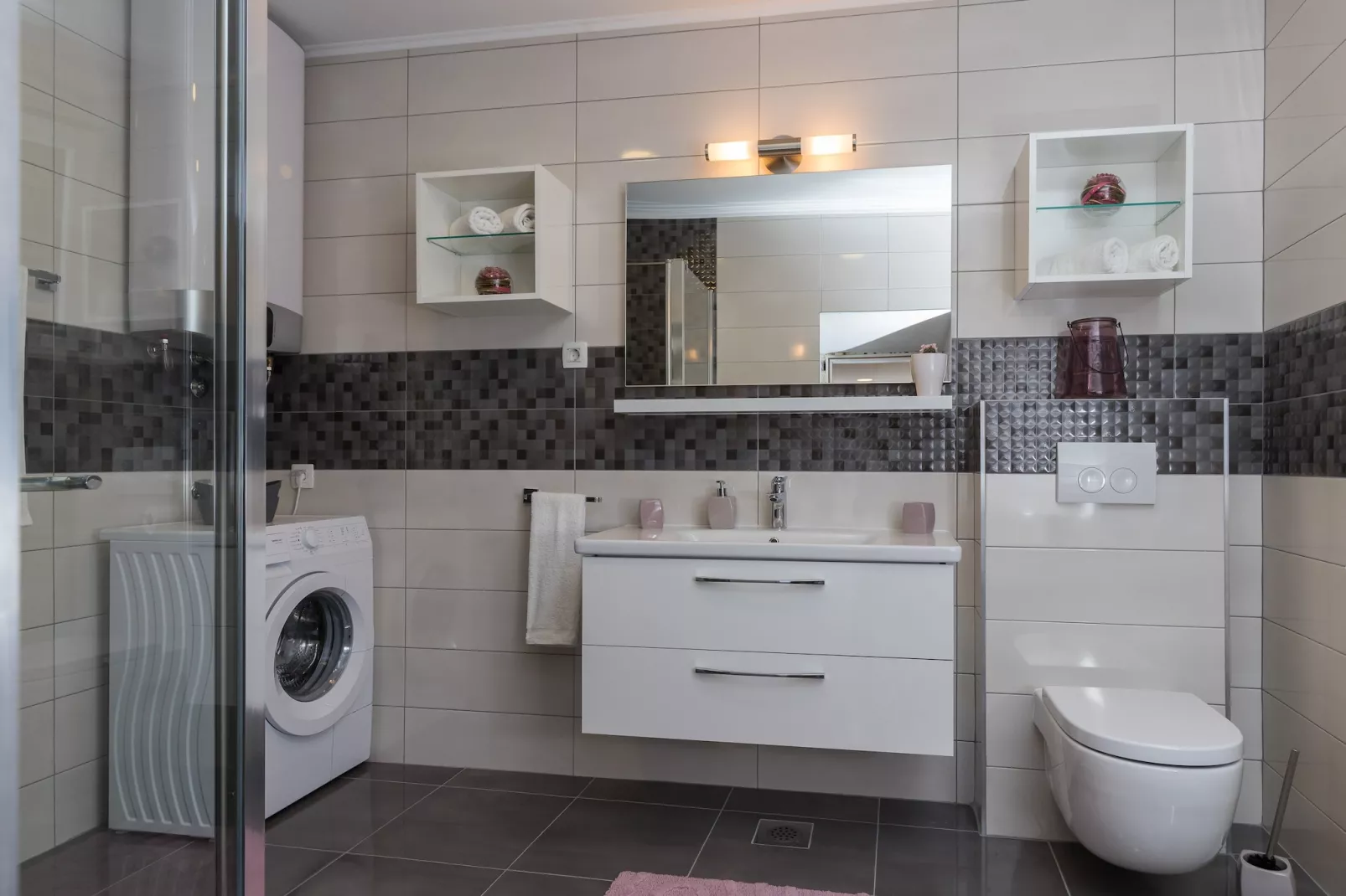 Holiday Home Monika - Two Bedroom Holiday Home with Terrace and Sea View-Bathroom