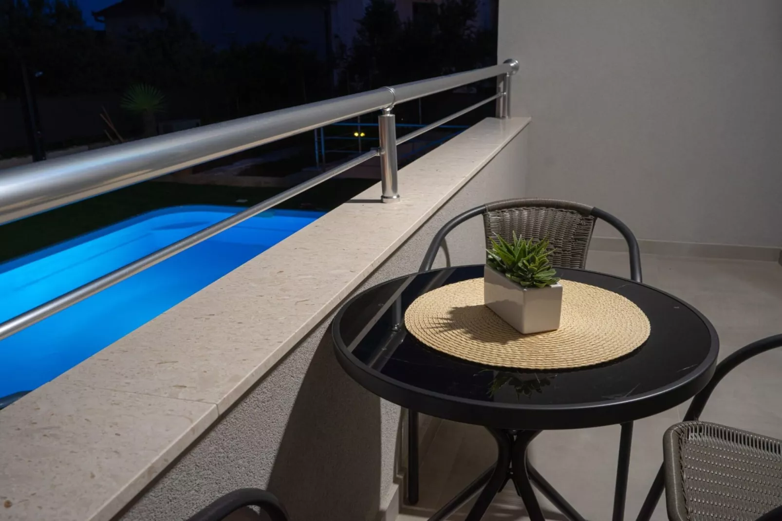 One-Bedroom Apartment (A4)-Terrasse/Balkon