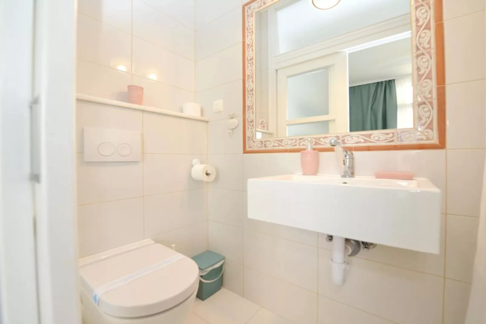 Two-Bedroom Apartment (Kadulja)-Bathroom