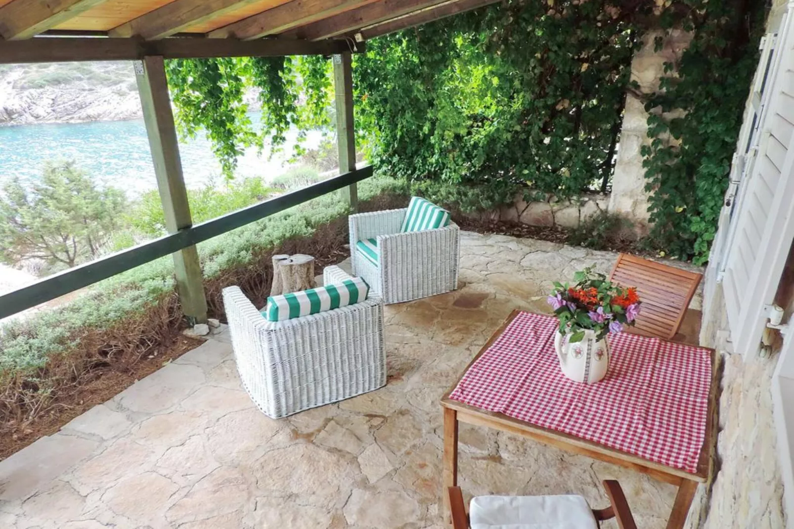 Studio (Ruzmarin)-Indoor