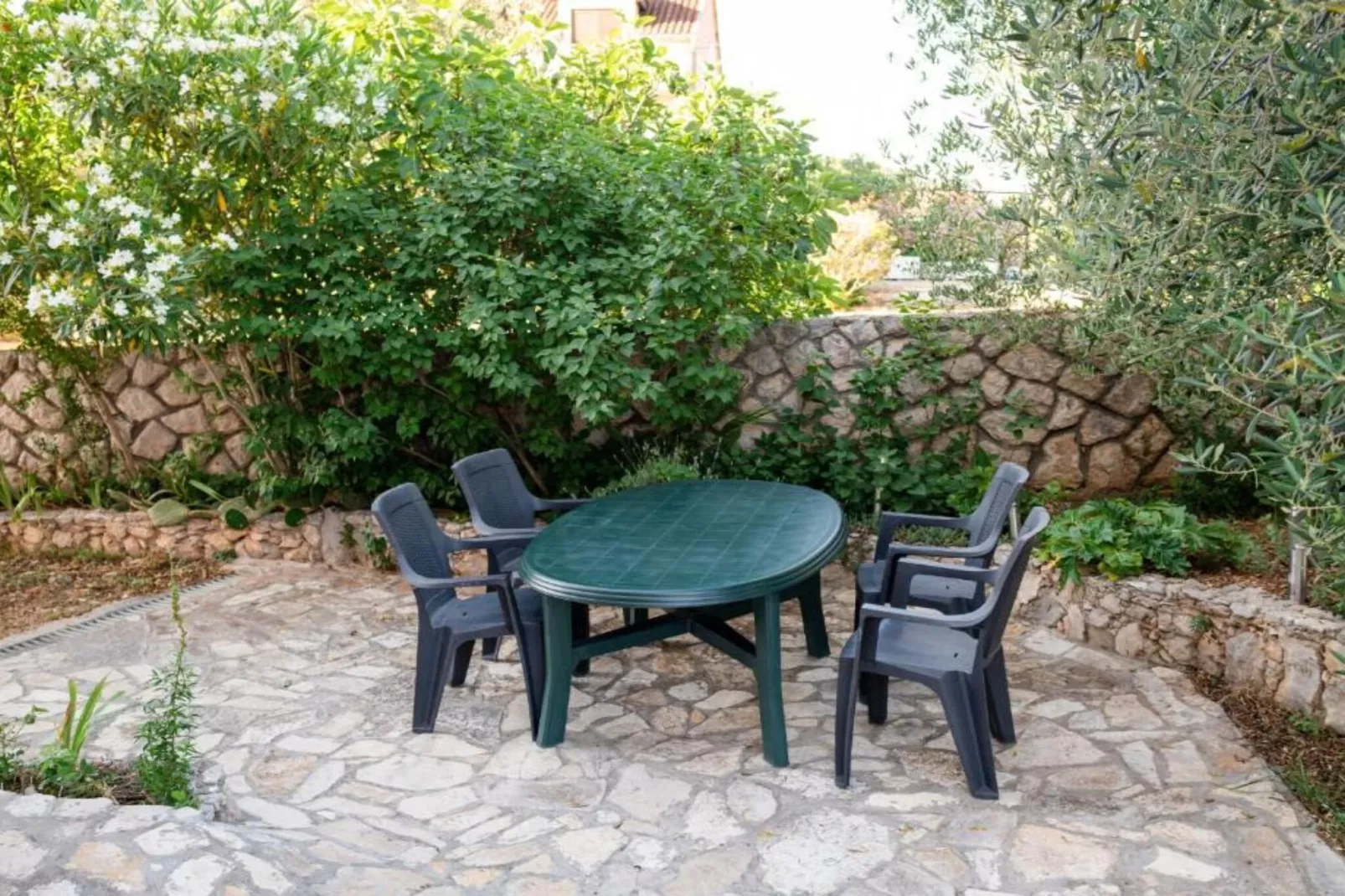 One Bedroom Apartment With Terrace (A1)-Nicht zugeordnet