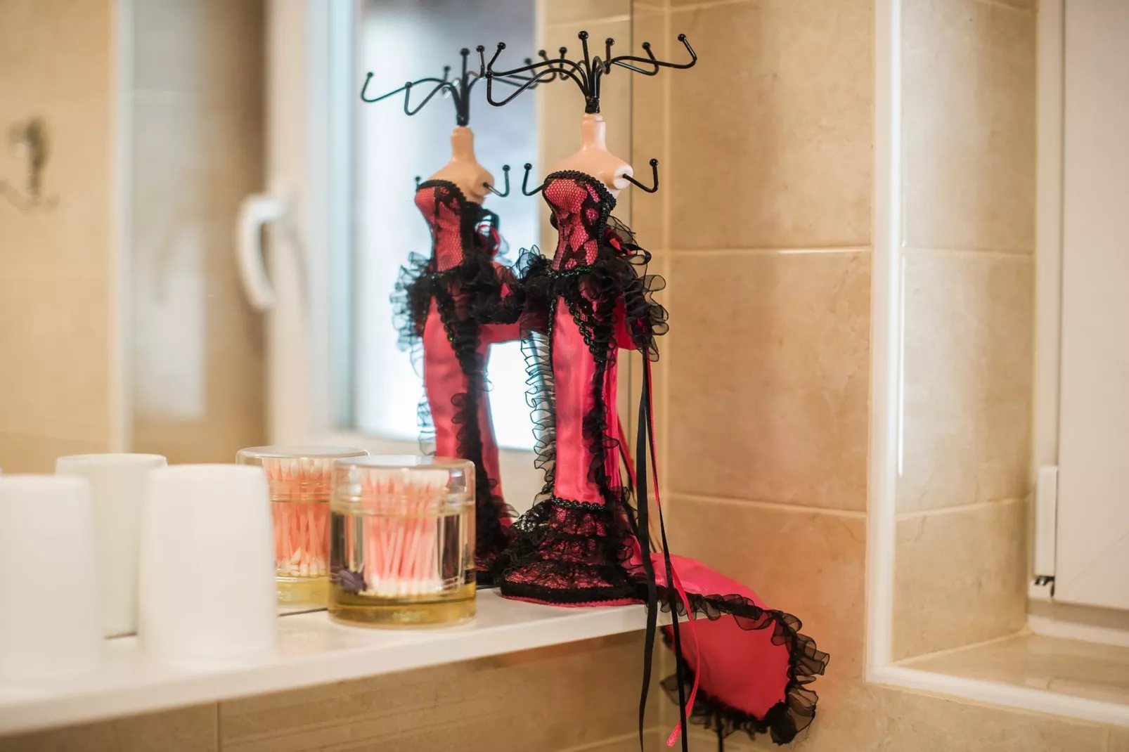 Quiet and Sunny Apartment with Balcony - Two Bedroom Apartment with Balcony-Bathroom