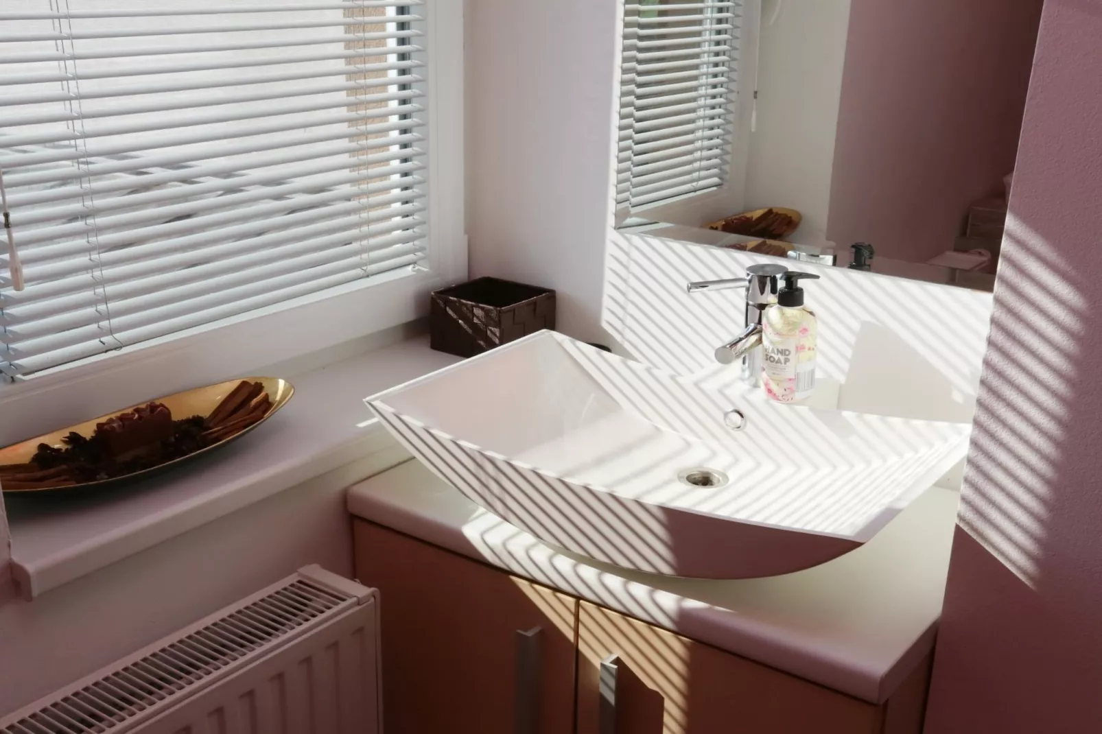 Elegant and Stylish Retreat Apartments with Terrace - Three Bedroom Apartment with Terrace-Salle de bain