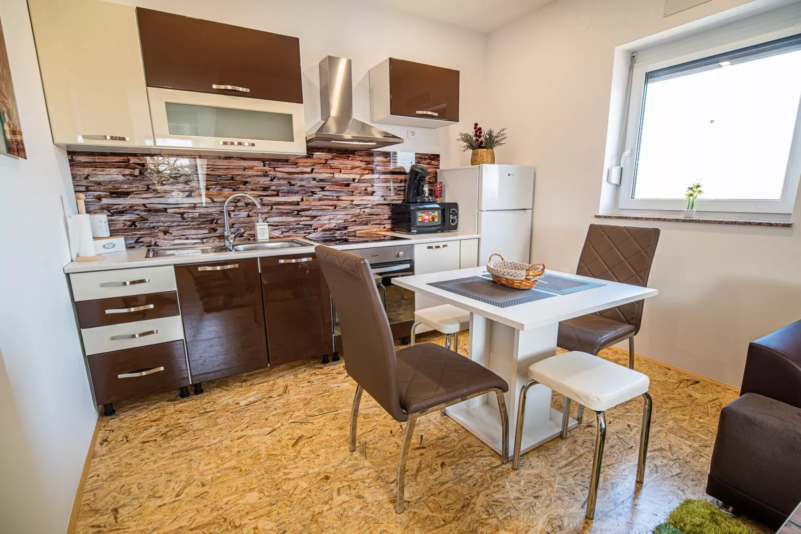 City Modern and Vibrant Apartments Ljubljana - Standard One Bedroom Apartment (owner A3)-Küche