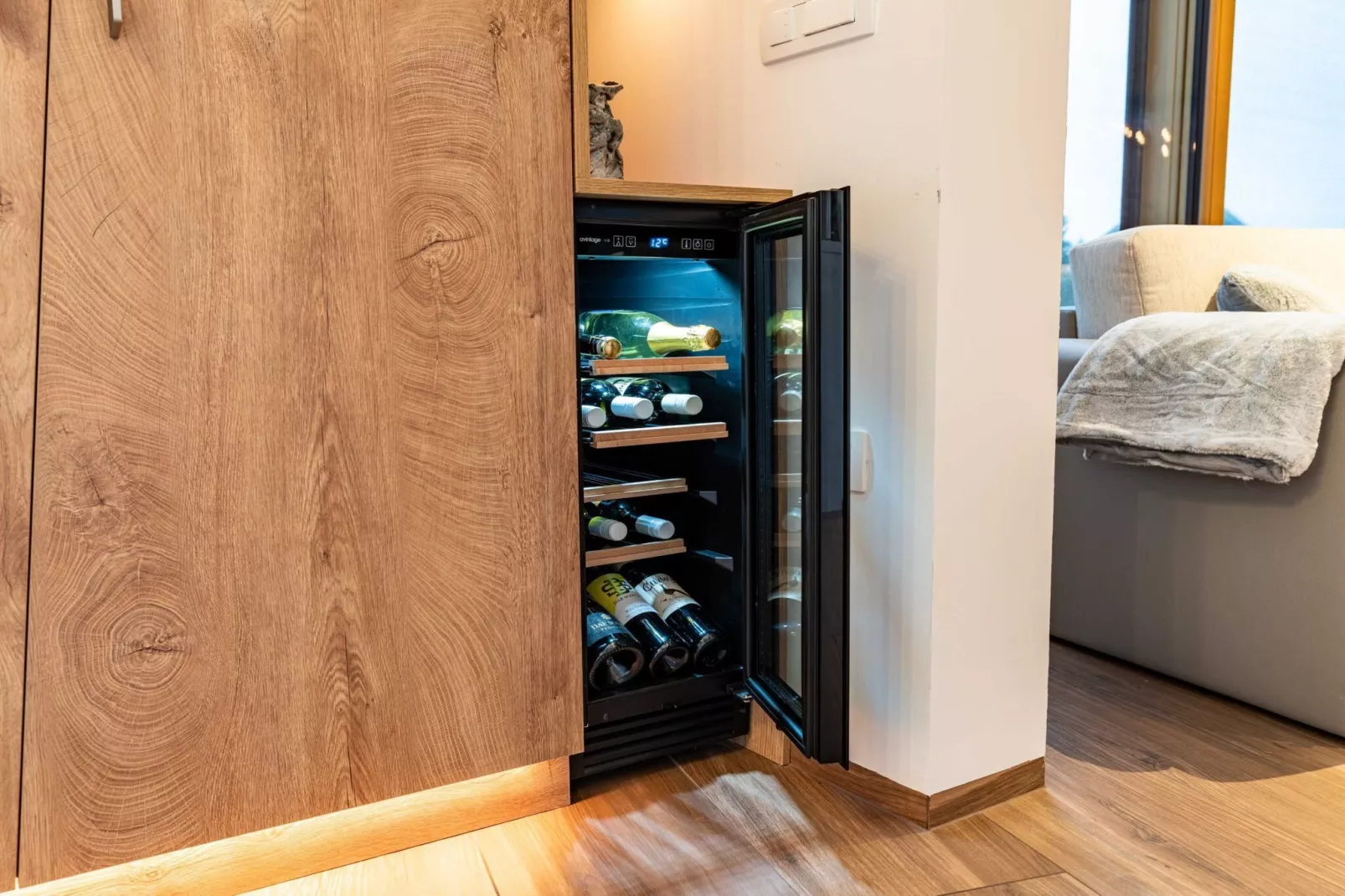 Elegant Warm Bliss Hideaway Escape Lodge - Holiday Home with Hot-Tub (owner Sunset)-Indoor