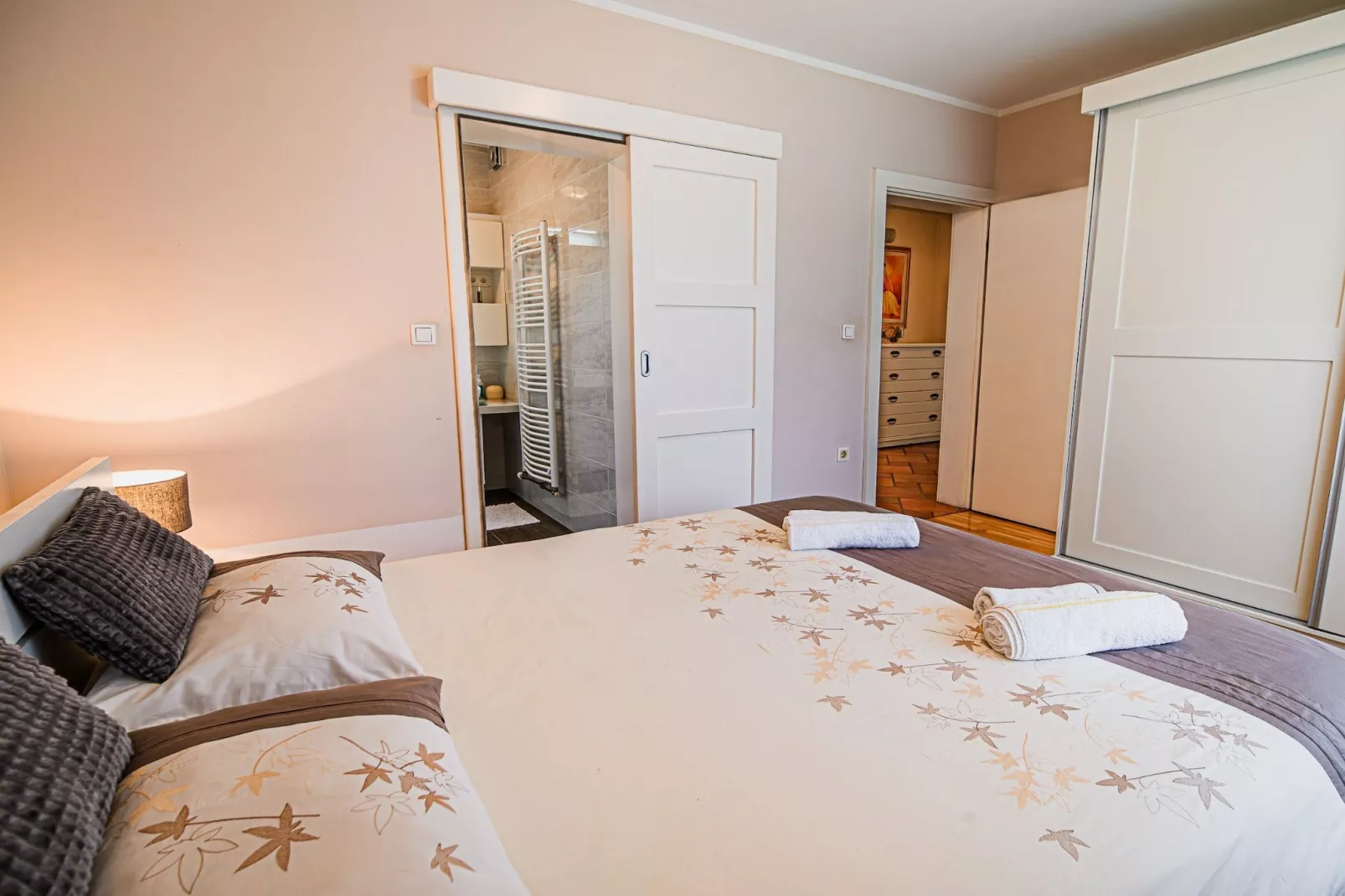 Stunning Rural Holiday Home with Garden and BBQ -  Four Bedroom Holiday Home-Bedroom