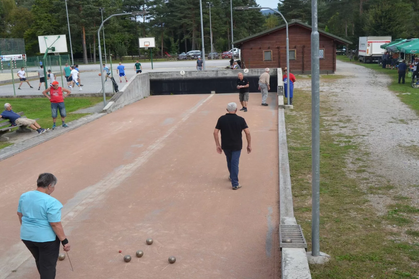 Delightful Cozy Riverside Apartment - One Bedroom Apartment with Terrace-Im Freien