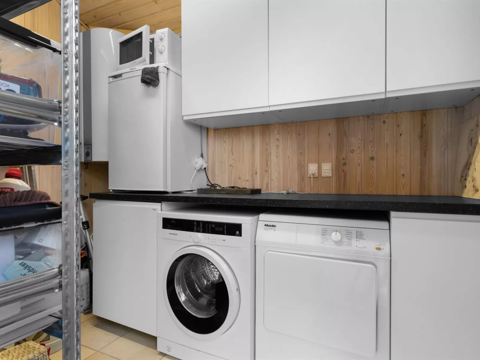 "Roya" - 100m from the sea-Dedans