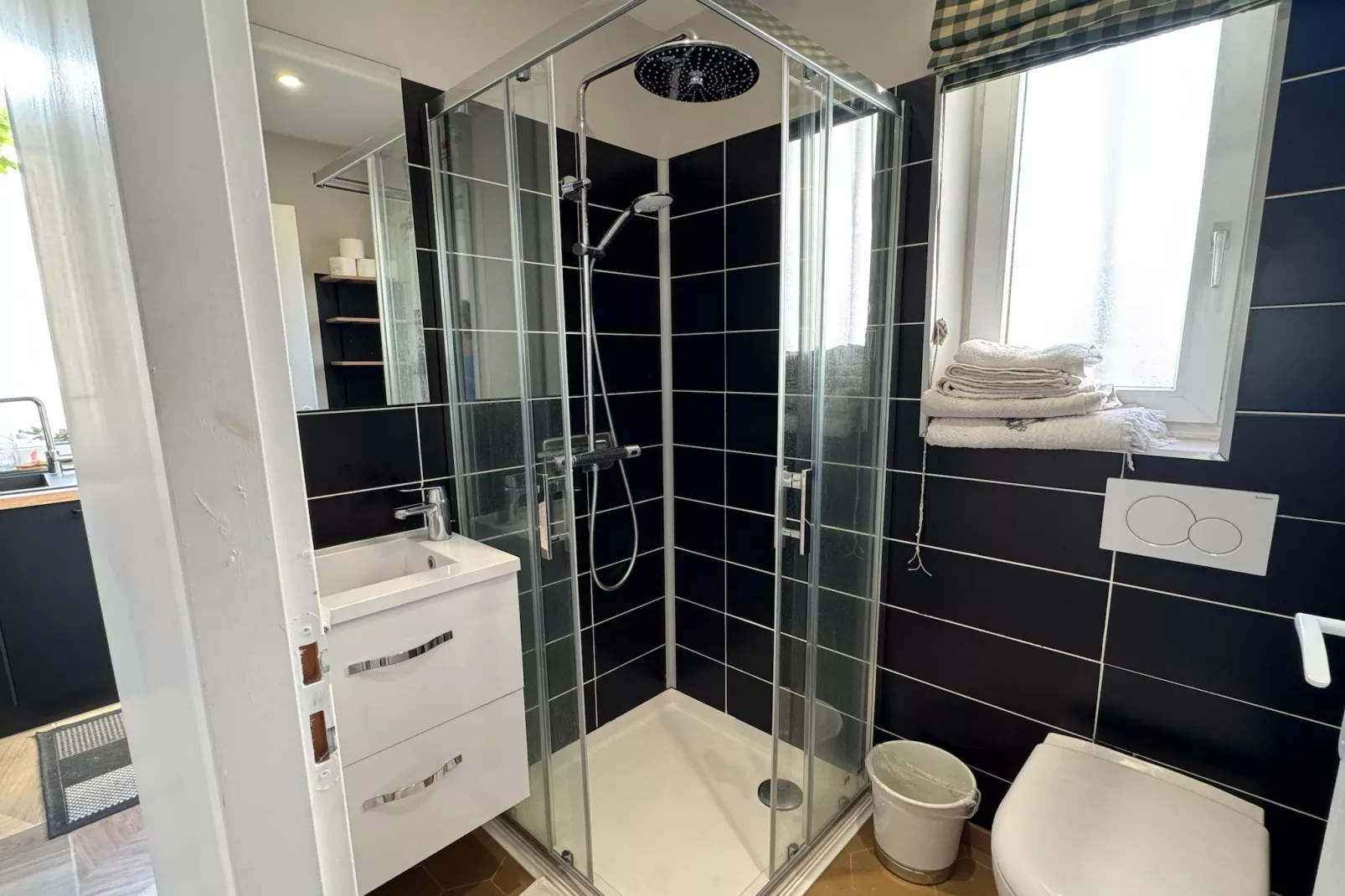 Appartement avec la petite cour-Salle de bain