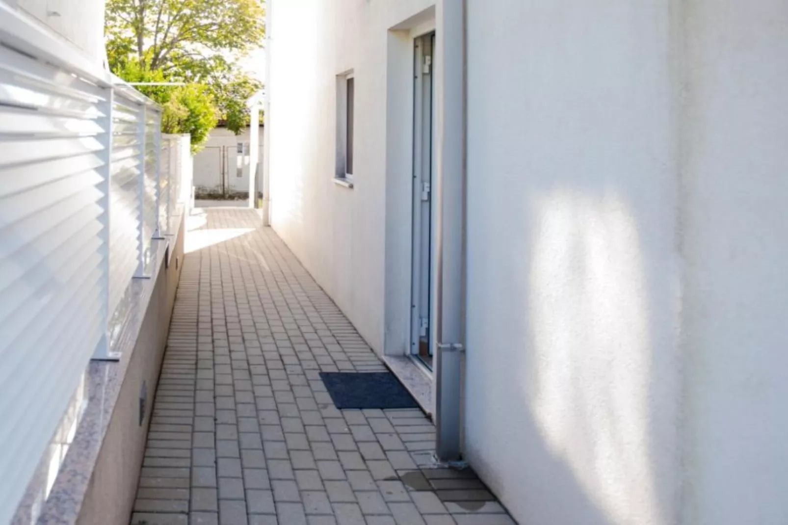 One Bedroom Apartment with sea wiev 3-Outdoor