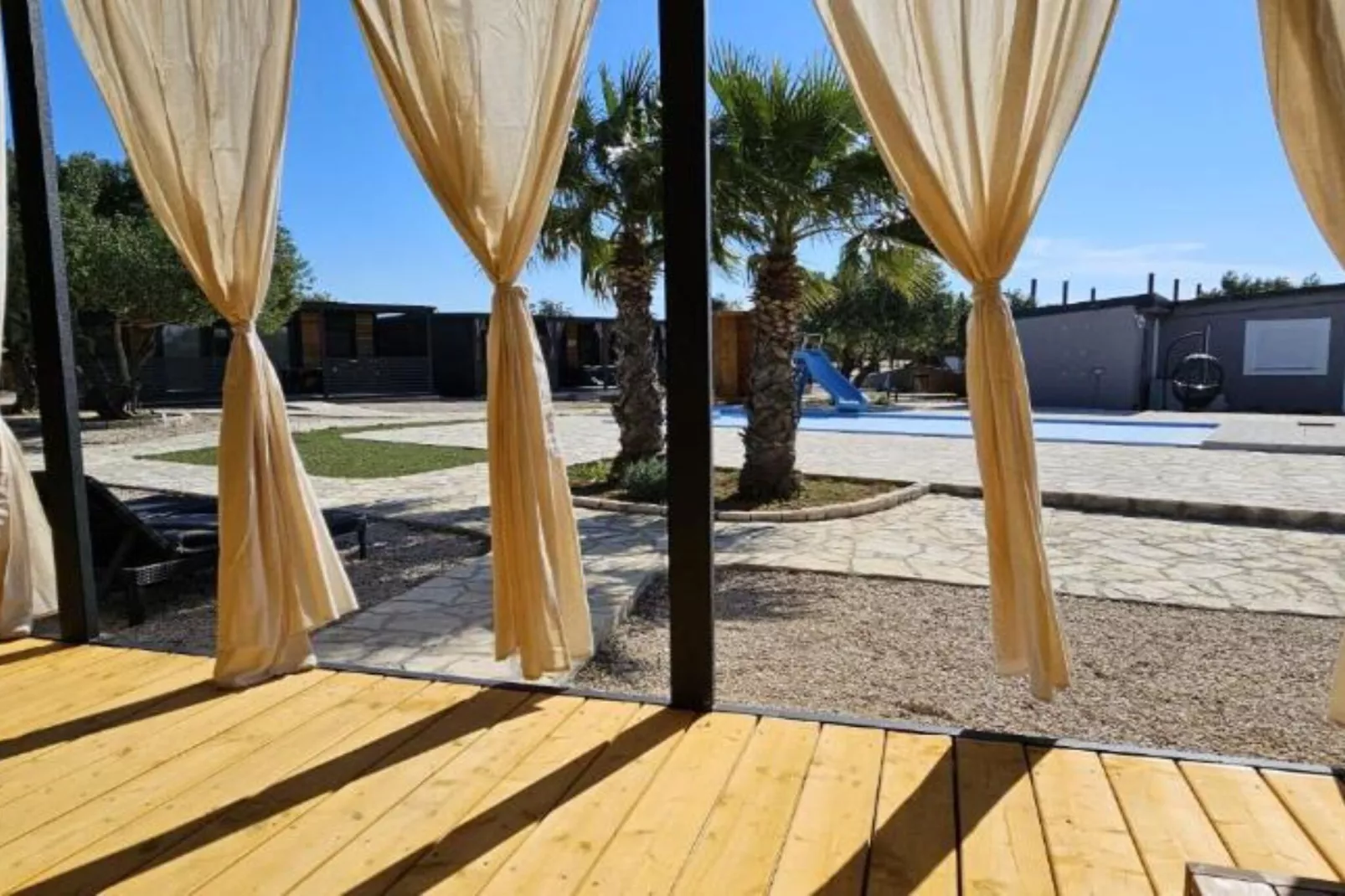 SAK Mobile Homes - Classic Two Bedroom Mobile Home with Terrace and Sea View (Br2)-Schwimmbad