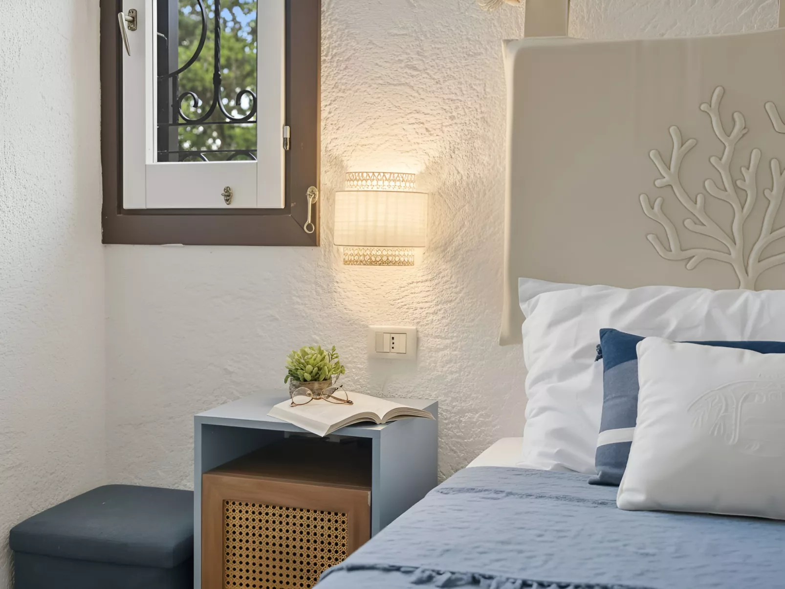 Iris 5, Terza Spiaggia-Inside