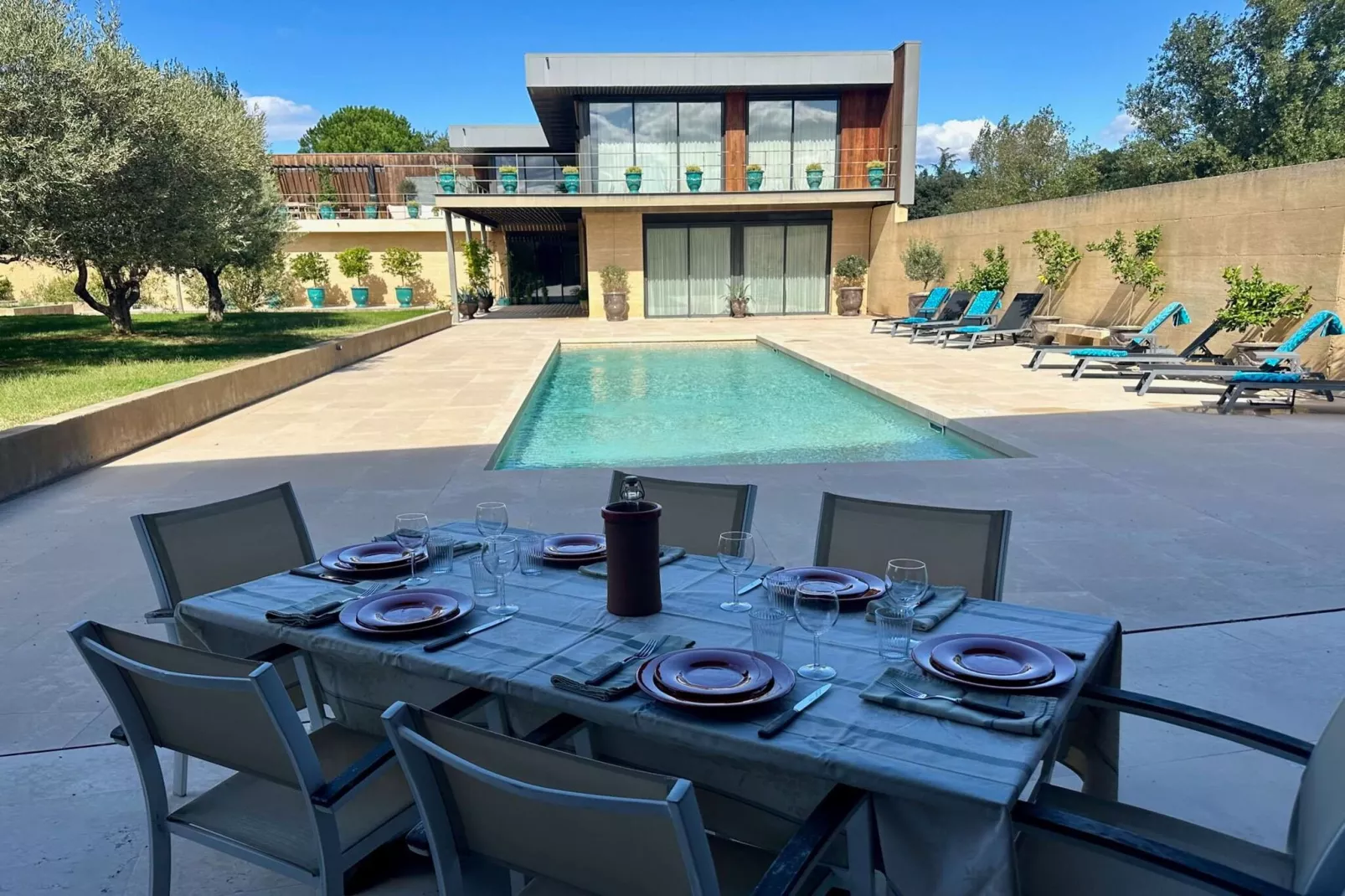 L' Olivette-Außenbereich Sommer