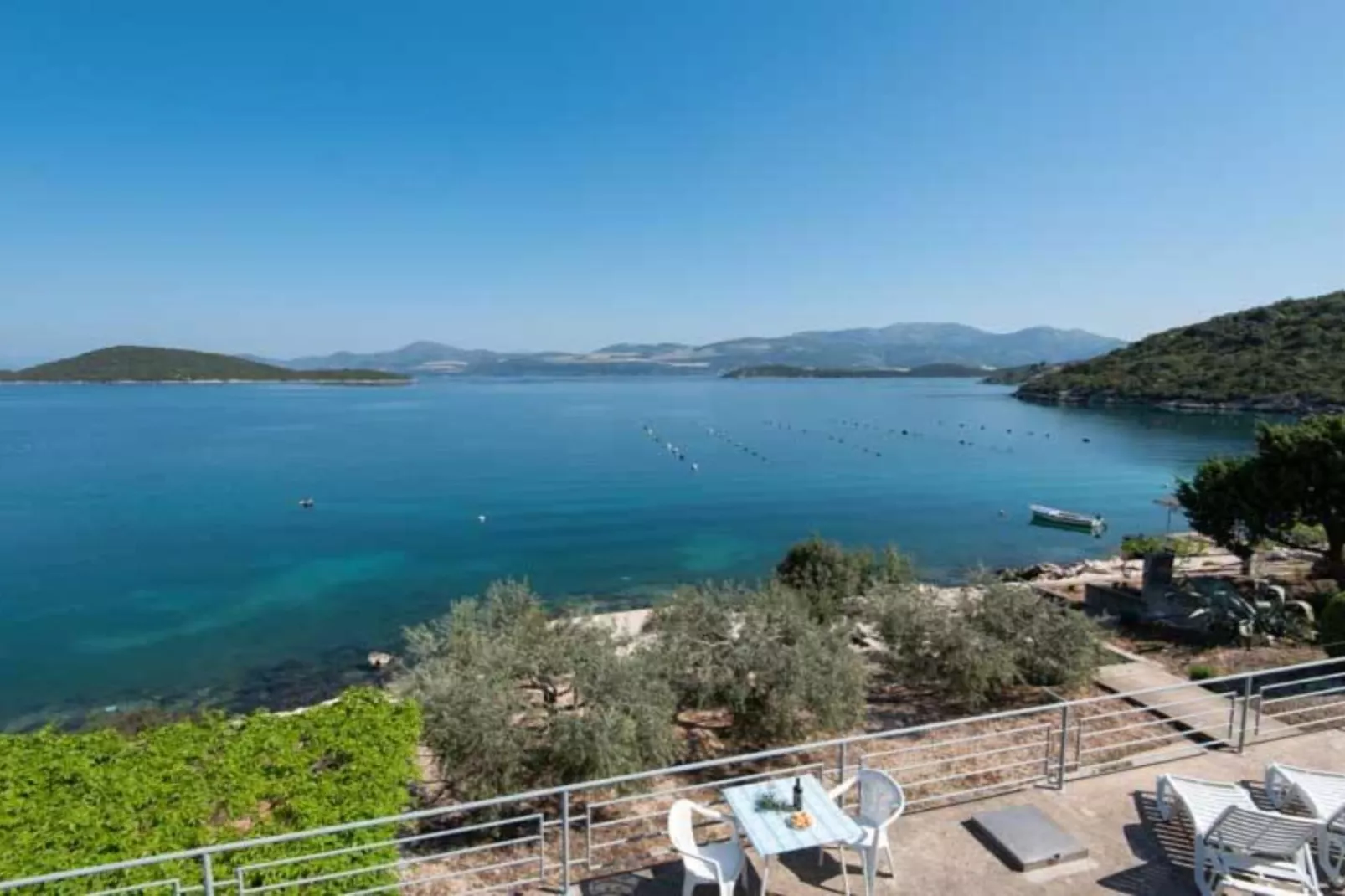 Spacious and Cozy Seafront Apartments - Two Bedroom Apartment  with Terrace and Sea View-Outdoor